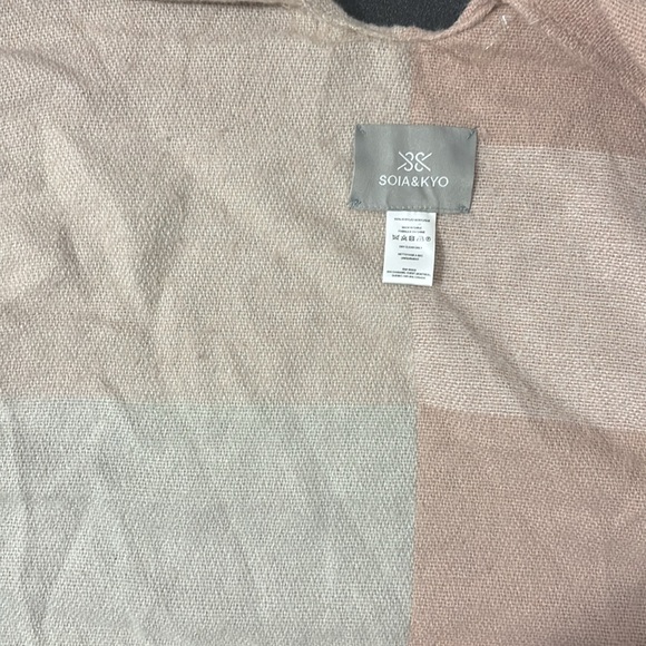 Soia & Kyo Yadira Scarfigan - Muted Pink + Cream Colorblock - Picture 5 of 12